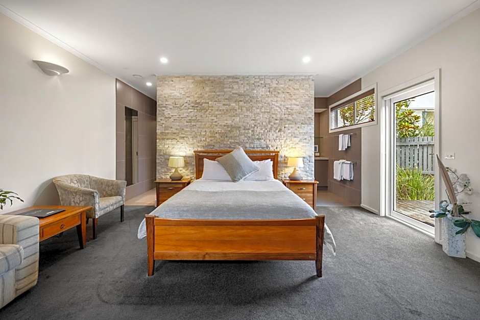 Captains at the Bay Bed & Breakfast