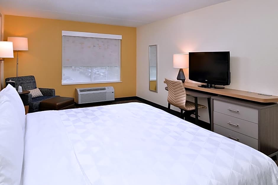 Holiday Inn Hotel & Suites Overland Park-Convention Center By IHG