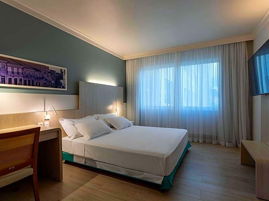 Mercure Salvador Rio Vermelho Hotel