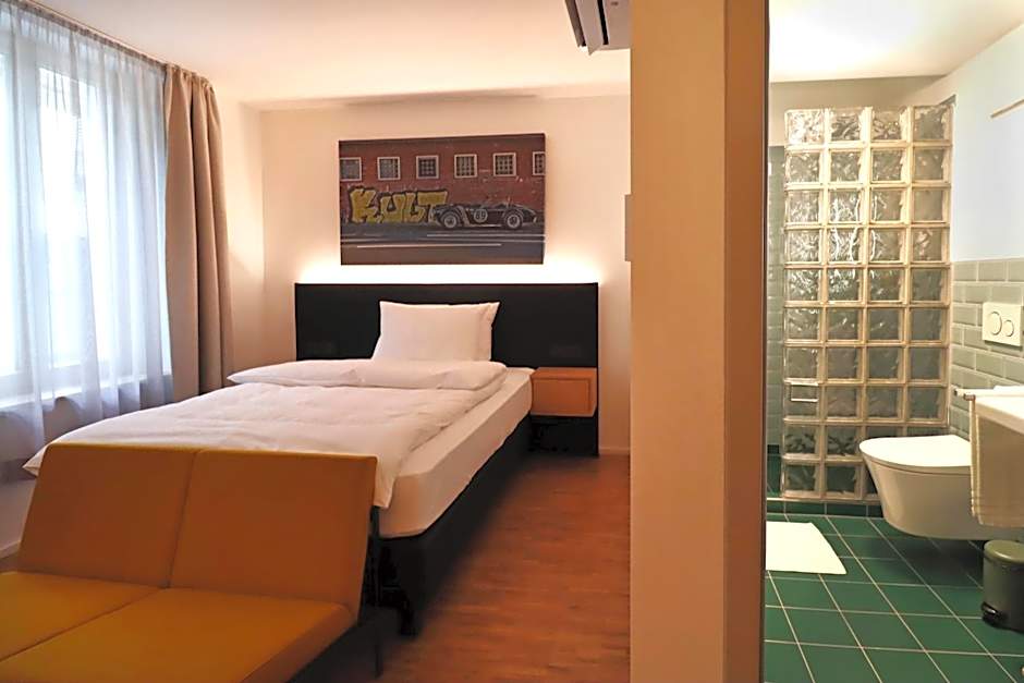 S12 - Boardinghouse by Hotel Trezor