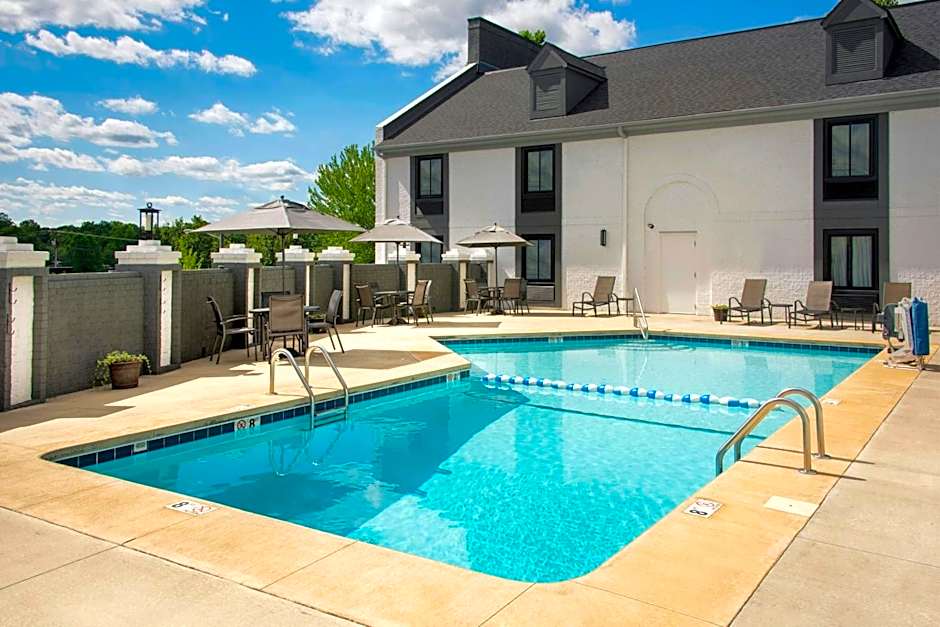 Courtyard by Marriott Winston-Salem University
