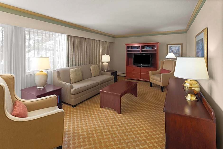 Royal Scot Hotel & Suites, Trademark Collection by Wyndham