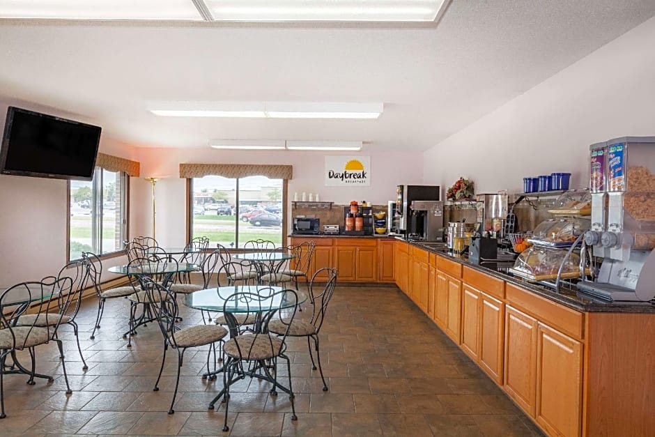 Days Inn by Wyndham Mason City