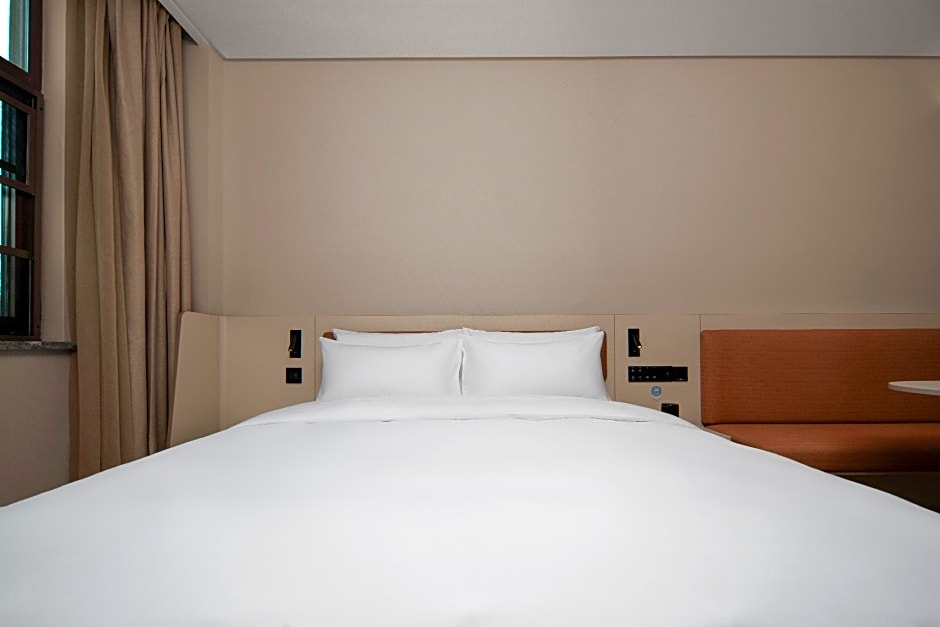 Hanting Hotel Puyang Stadium Lishan Road