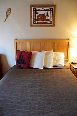 Denali Bluffs Hotel