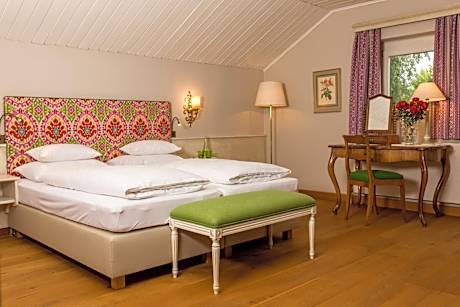 Junior Suite with Balcony