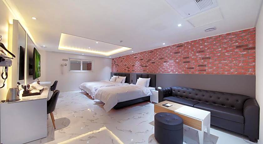 Wonju WJ Hotel Full House