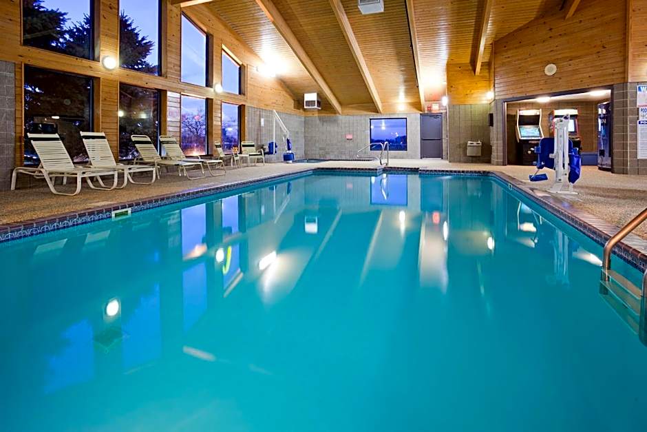 AmericInn by Wyndham Albert Lea