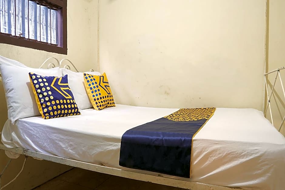 Hotel O Holy HomestayNearWisata Kopi Desa Tamansari