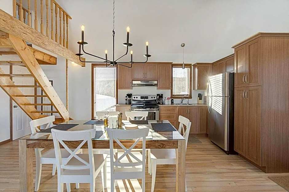 Idyllic Nature Retreat - Hot tub and Scenic Views