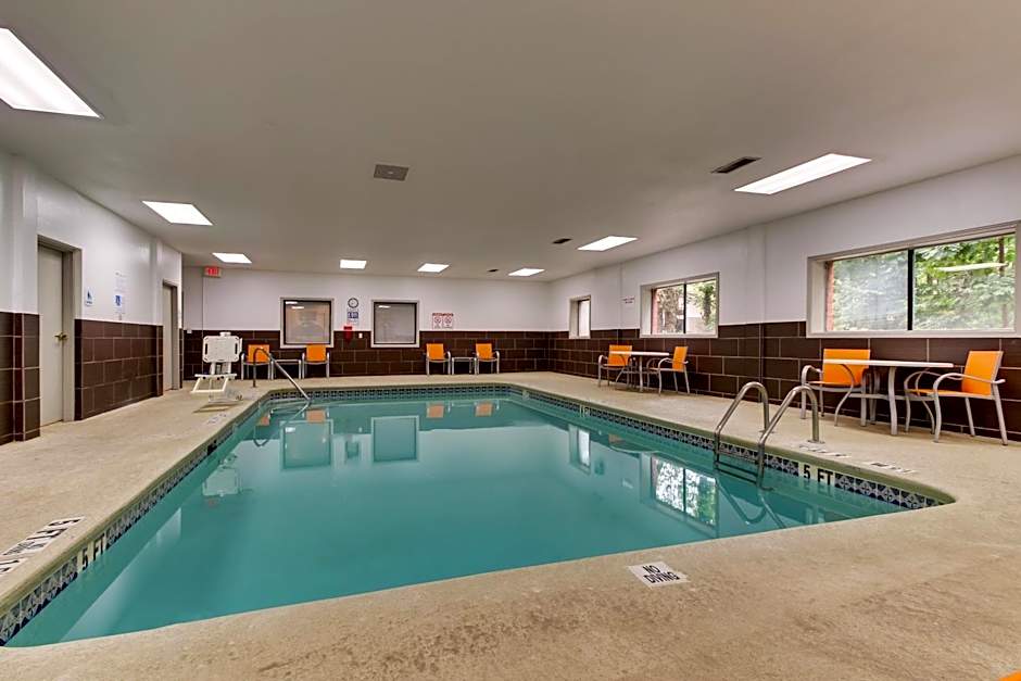 Holiday Inn Express Hotel & Suites - Atlanta/Emory University Area By IHG