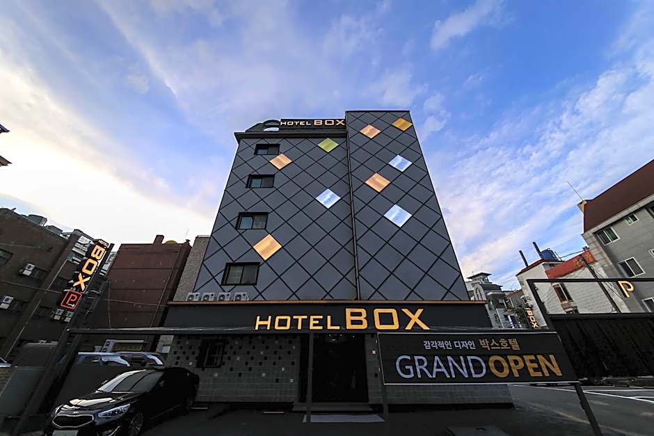 hotel box