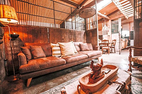 CRASH'NSTAY - Paardenstal