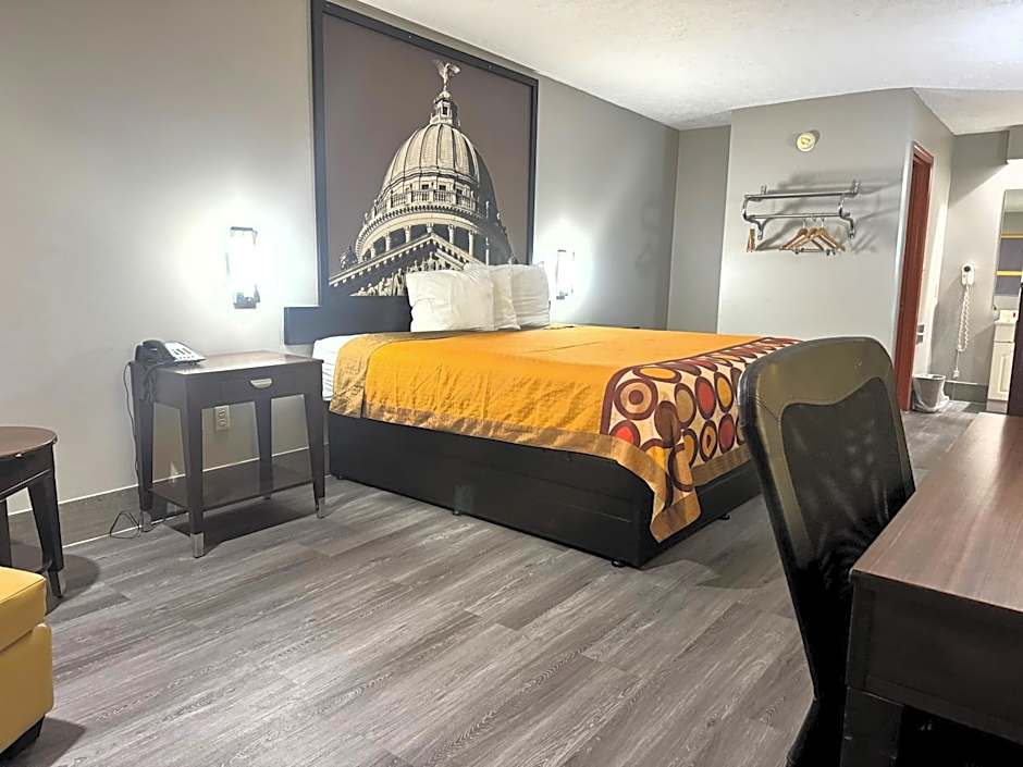 Super 8 by Wyndham Kosciusko