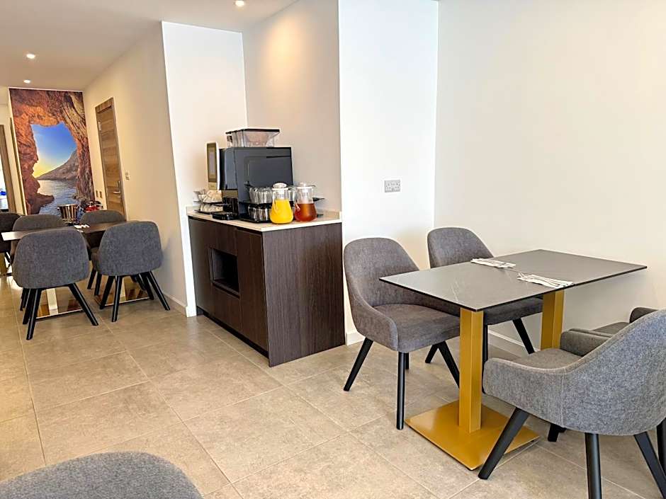 Blu Waters Boutique Hotel