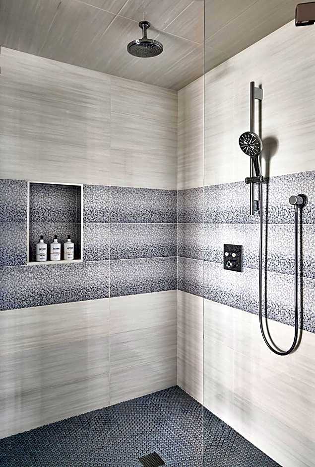 Blue - Inn on the Beach