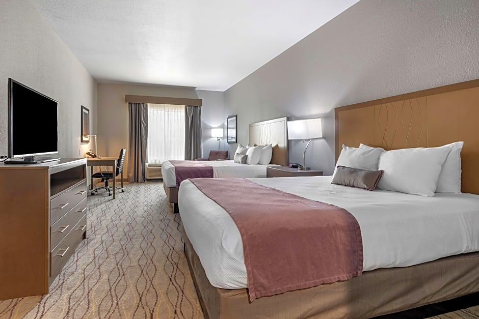 Photo 1 of 10 of 2 Queen Beds with Sofabed Suite, Hearing/Mobility Accessible, Bathtub