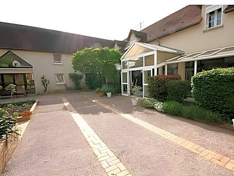 Logis Hotel "Ici m'aime"