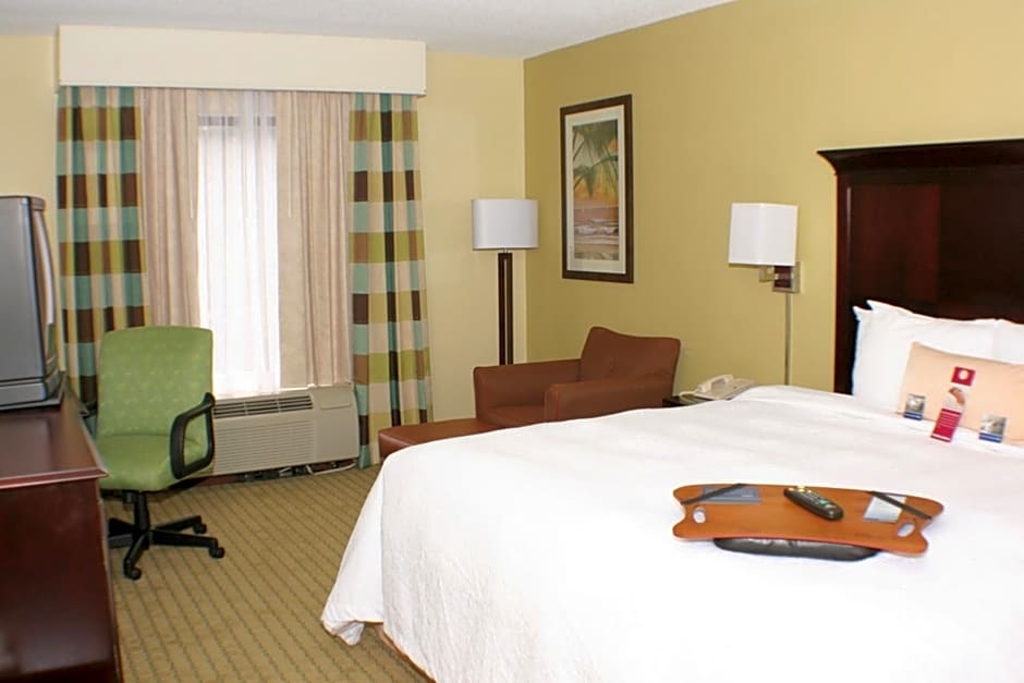Hampton Inn Naples-Central