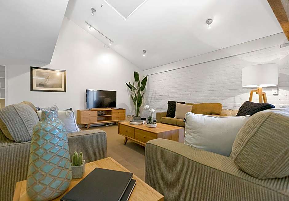 Sullivans Cove Apartments