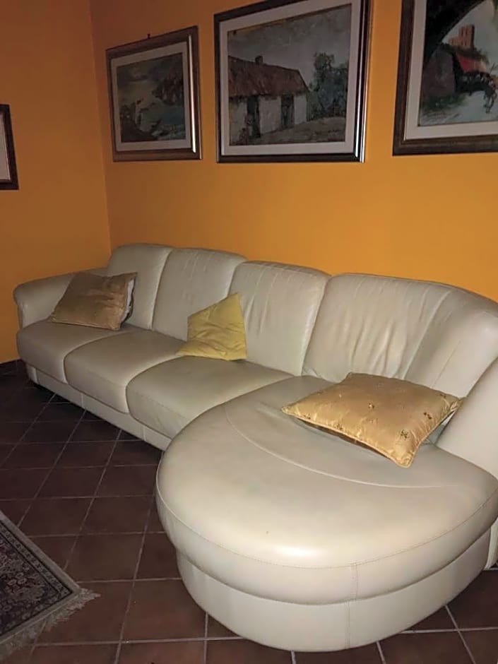 Mirella's House ViaVerona