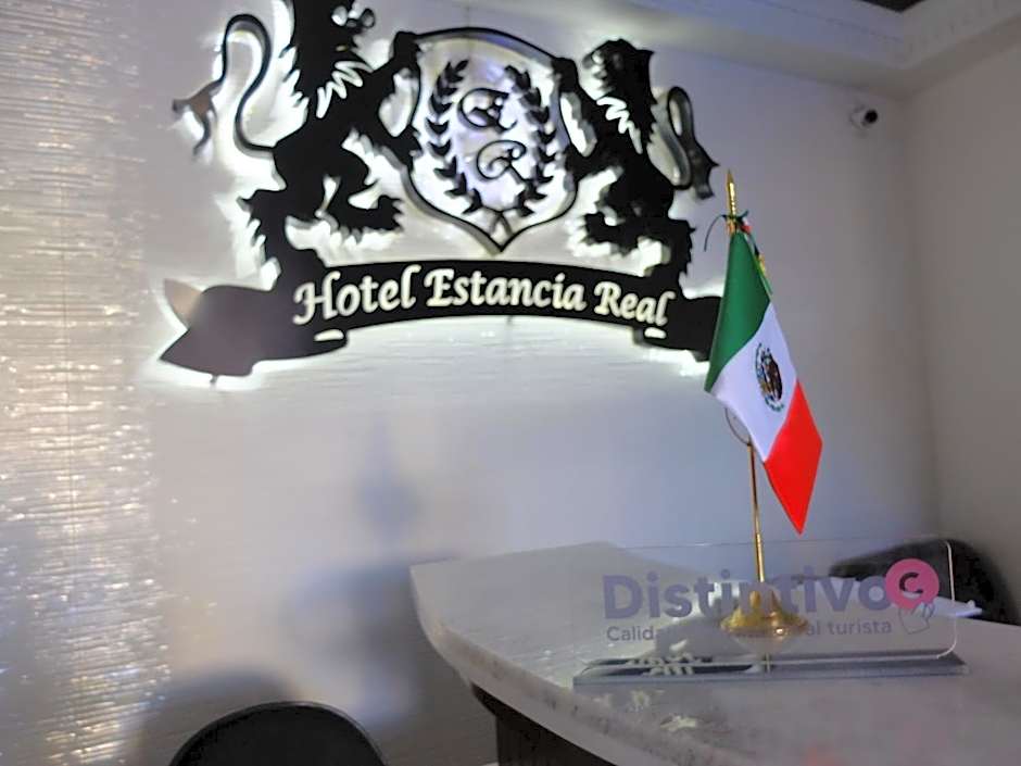 Hotel Estancia Real