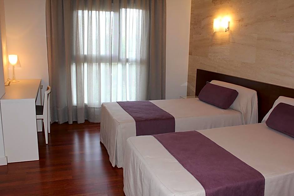 Escuderos Hotel Cruz