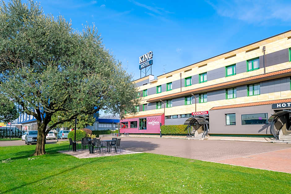 Smart Hotel King