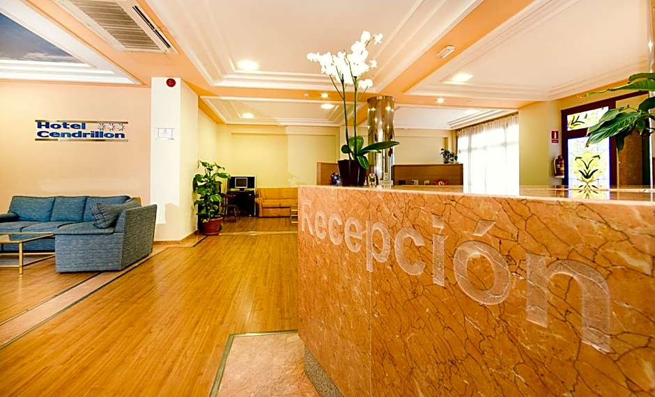 Hotel Monarque Cendrillón