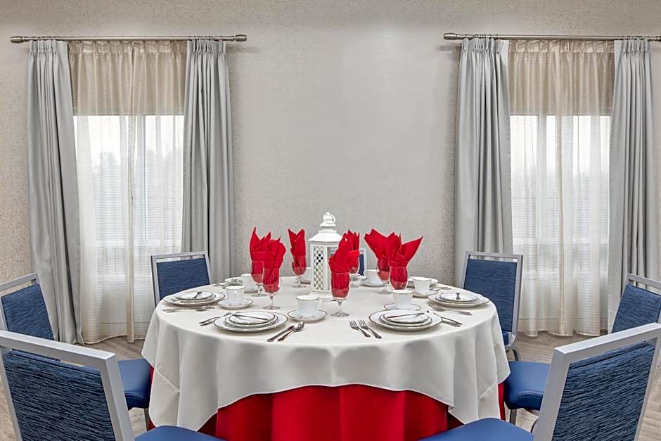 Holiday Inn Express & Suites Greenville - I-85 & Woodruff Rd by IHG