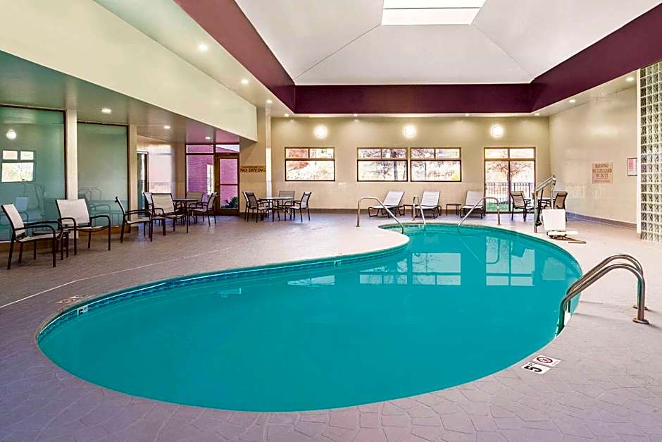 La Quinta Inn & Suites by Wyndham Loudon