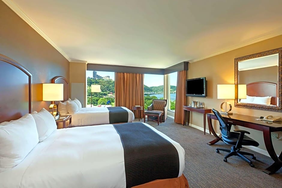 Wyndham Grand Pittsburgh