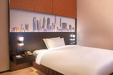 Boutique Queen Room
