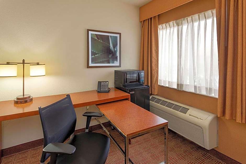 La Quinta Inn & Suites by Wyndham Minneapolis Airport Bloomingto