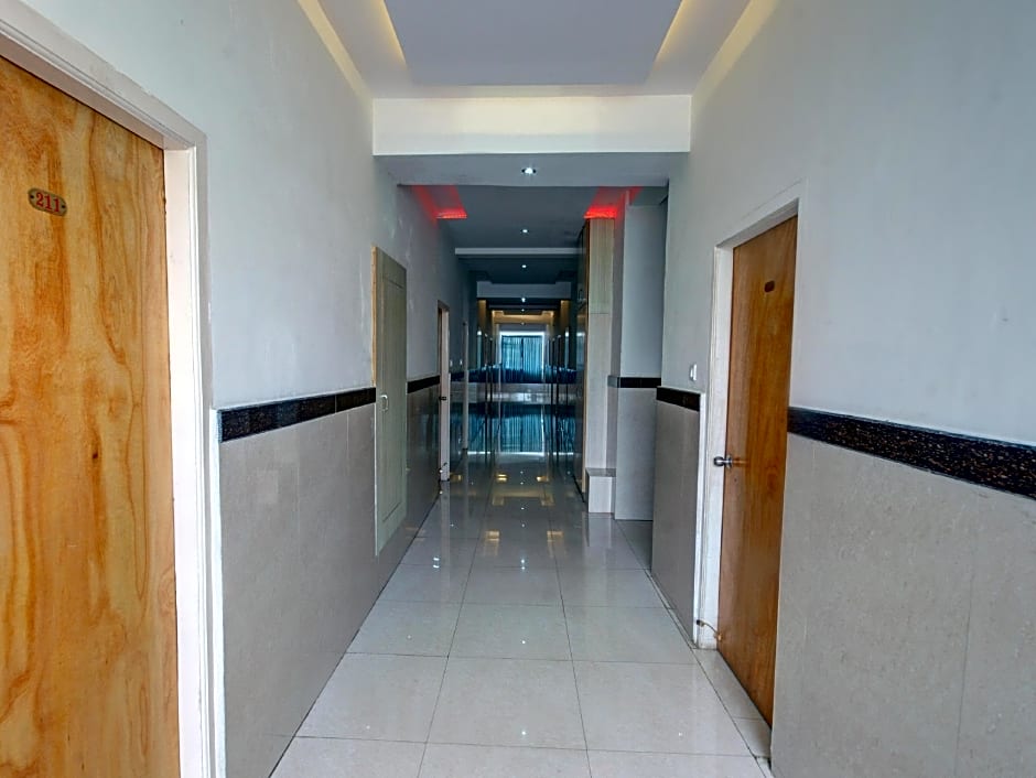 Hotel Mayura International