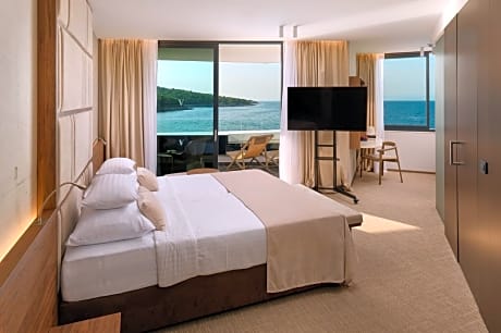 Premium Double or Twin Room with Sofa, Sea View, Balcony
