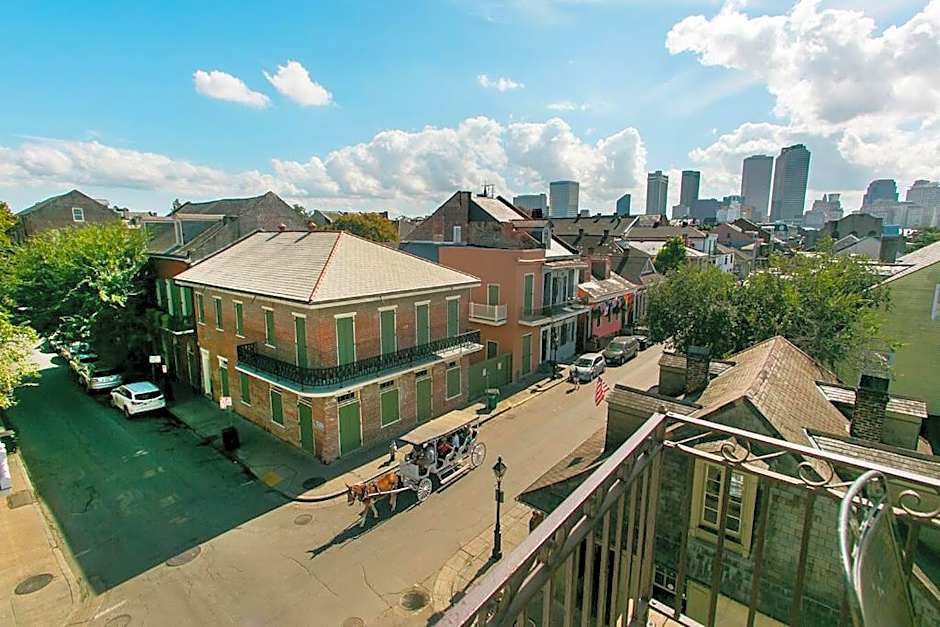 Lafitte Hotel & Bar
