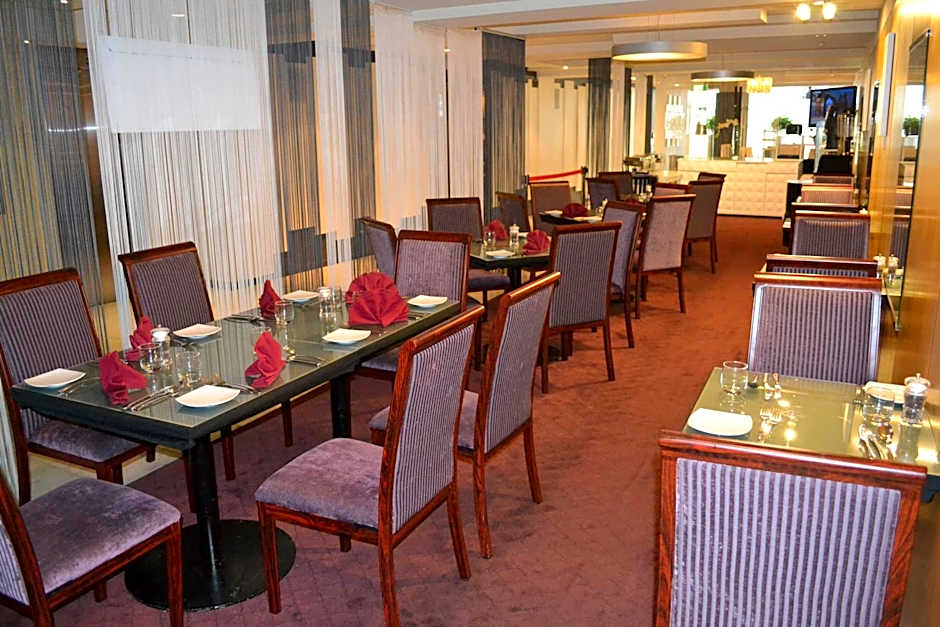 The Quadrant Hotel & Suites