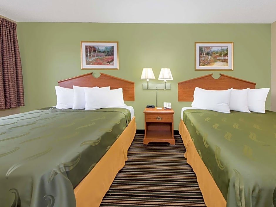 Days Inn Ottumwa – Ottumwa, IA