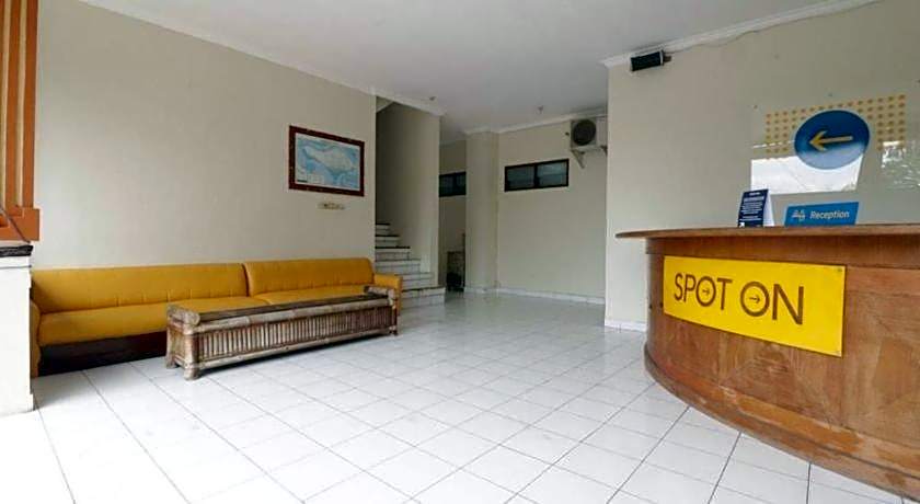 SPOT ON 2426 Hotel Aget Jaya Ii