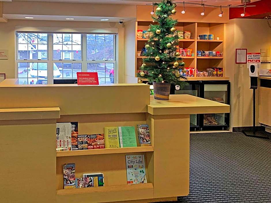 MainStay Suites Middleburg Heights Cleveland Airport