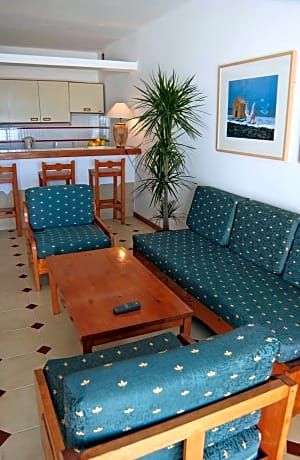 Family Apartment (5 Adults)