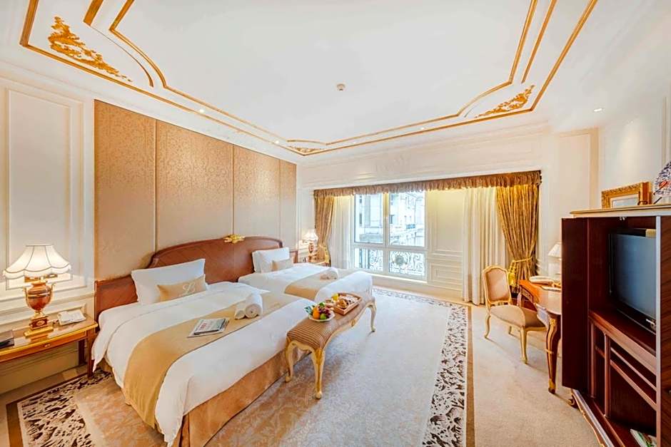 Zdjęcie 1 z 5 — Two-Bedroom Family Suite
