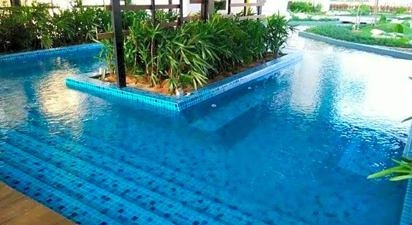 De Houz Guesthouse @ Setia Alam Trefoil