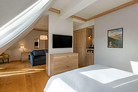 Junior Suite with Mountain View