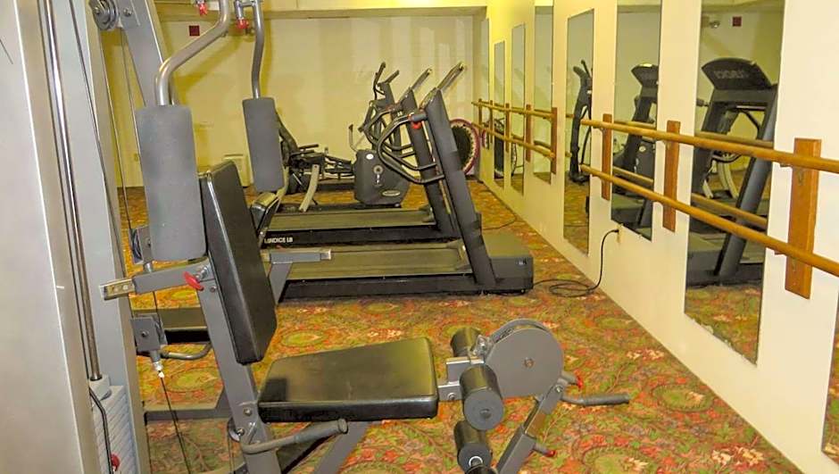 Voyageur Inn And Conference Center