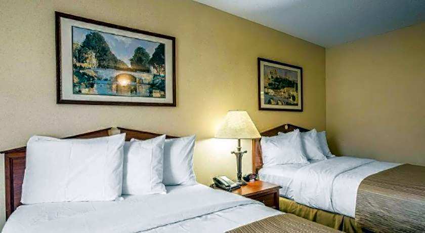 Quality Inn Bessemer I-20 exit 108