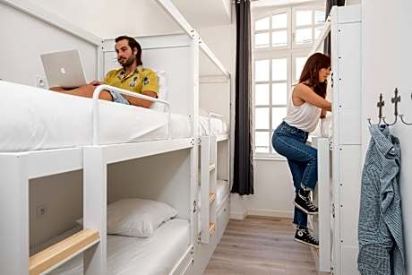 Bed in 8-Bed Mixed Dormitory Room