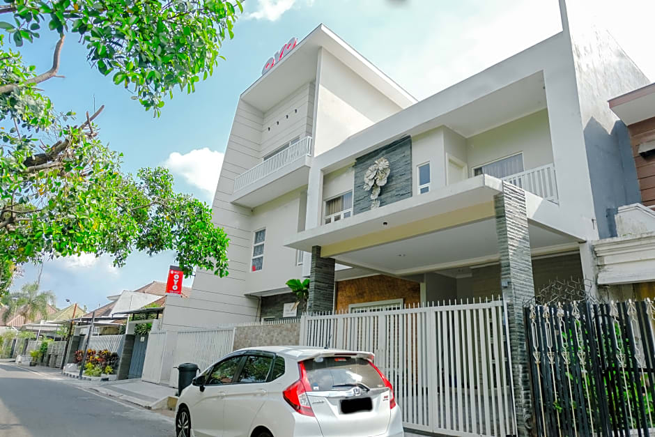 OYO 1023 Junggo Tentrem