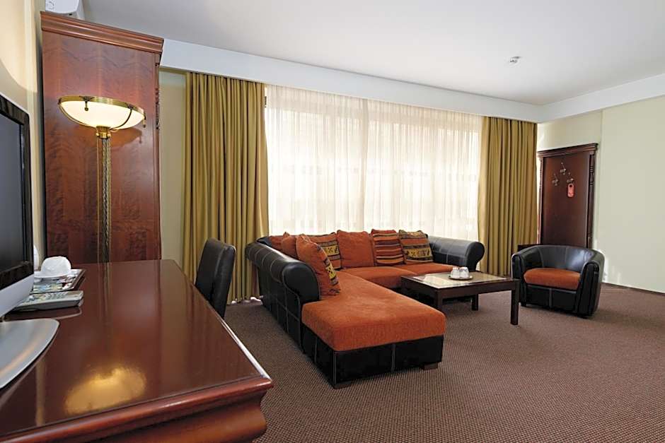 Atrium Hotel Ateneu City Center